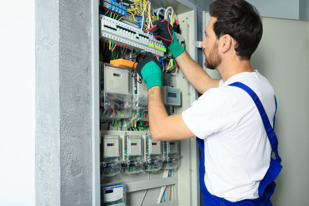 Best Circuit Breaker Repair  in Carrabelle, FL